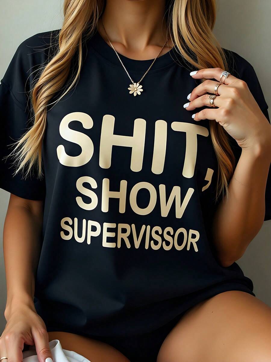 Camiseta negra de algodón de 180 g con cuello redondo y manga corta para mujer, con estampado humorístico de supervisor de espectáculos de mierda. Perfecta para uso informal. Regalo de Navidad y Año Nuevo. Tallas grandes para mujer. - Negro - Ver 1
