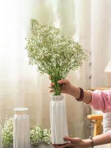 1 pieza Jarrón de plástico blanco, jarrón de aspecto cerámico simple para flores, adecuado para dormitorio, sala de estar, decoración de balcón, mesa de comedor, gabinete de TV, hecho de material PP con diseño antideslizante, adecuado como regalo de cumpleaños o graduación, decoración del hogar, decoración de la habitación, jarrón de flores, jarrón de vidrio