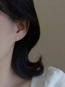 1 paire de mini boucles d'oreilles à clous en forme de bonbons avec des strass, petits modèles uniques pour le cartilage