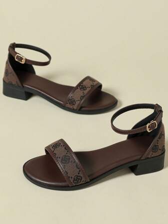 Sandales à talon épais pour femmes avec une bride, imprimé floral bohème et coloré, nouvelle arrivée d'été rétro avec plateforme, talon mi-haut, talon bas, bout ouvert, antidérapant, confortable, décontracté, élégant, léger et respirant pour la plage. Convient pour le printemps/automne 2025, grande taille 41-43
