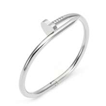 1 pièce Bracelet d'ongle en acier inoxydable élégant de luxe haut de gamme en forme de trèfle et de cœur pour femmes
