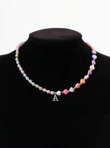 1 pieza Collar con inicial colorida de A a Z, collar con colgante con forma de corazón de letra de A a Z hecho a mano con cuentas, detalles en el bordado y personalizado