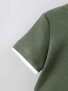 Ensemble sportif d'été pour jeune garçon, en tissu à gaufrettes, avec patchwork et couleurs contrastées, manches courtes