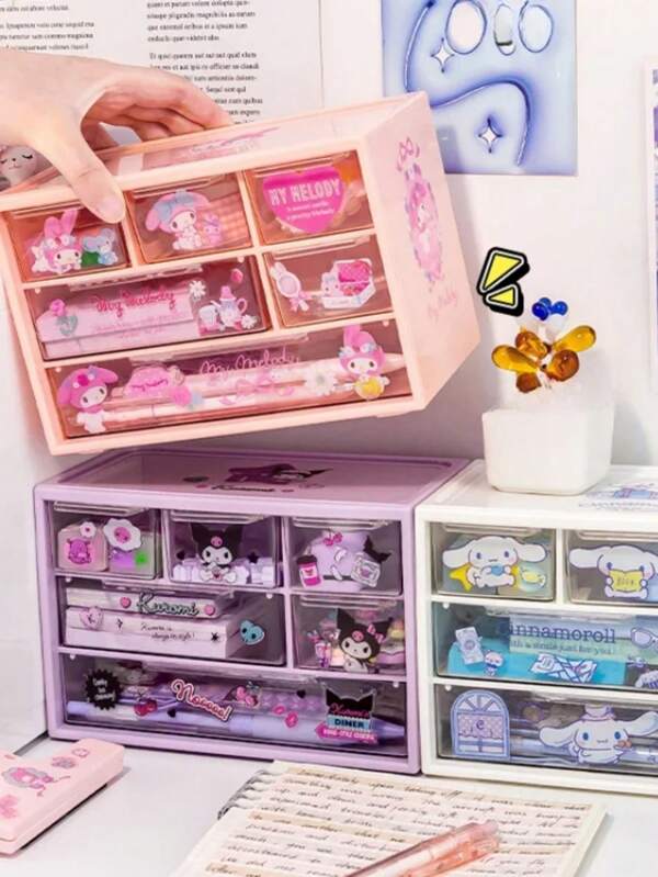 Sanrio 1 szt. organizera biurkowego Kuromi z 6 szufladami – regulowany, przenośny schowek z uroczym motywem postaci do sypialni, akademika lub biura, organizacja szuflad | Zabawny design | Lekki schowek, prezenty na powrót do szkoły
