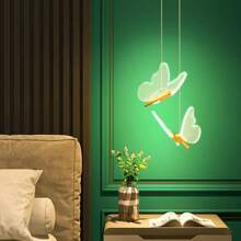 XINGOO Schmetterling Pendelleuchte, moderne Acrylschirm, LED Gold Pendelleuchte, geeignet für Treppen, Küche, Esstisch, Nachttisch, Kinderzimmer Deko, Mädchenzimmer 3000K Warmweiß Licht 110-220V