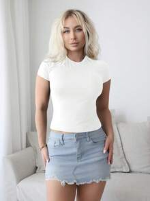 Áo thun croptop cơ bản dành cho nữ, cổ tròn, tay ngắn, kiểu dáng ôm sát dễ thương cho mùa hè, phong cách Y2K. - trắng - Xem 2