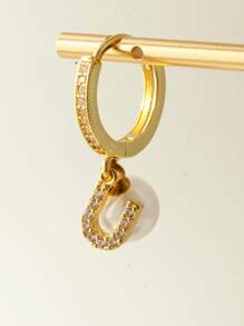 Magic Fish Set de 2 pares de aretes elegantes y de alta gama con letras incrustadas de cubíc zirconia y perla, para mujeres