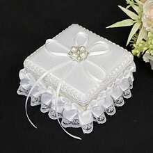 优雅的白色方形戒指盒、结婚戒指收纳道具、婚礼用品、母亲节和情人节礼物