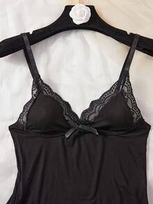 2 chiếc váy ngủ hai dây hở vai phối ren thêu nơ trang trí lãng mạn - Nhiều màu - Xem 5