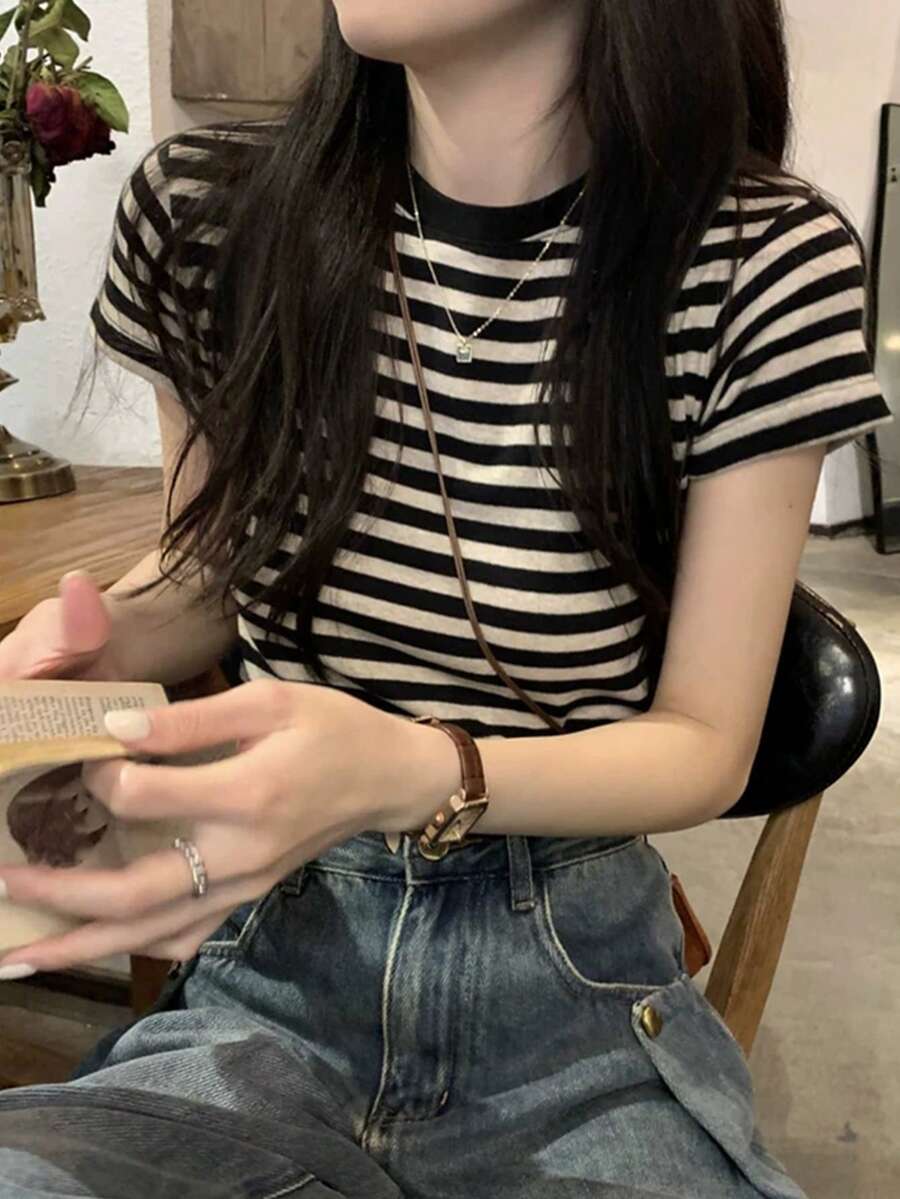 女士撞色条纹短袖T恤,新款设计,时尚修身,显瘦显瘦,夏季休闲黑色款 - 黑色 - 查看 1