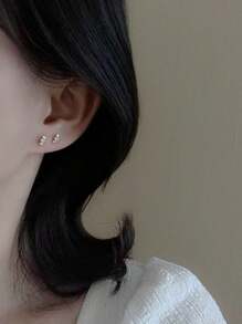 1 paire de mini boucles d'oreilles à clous en forme de bonbons avec des strass, petits modèles uniques pour le cartilage