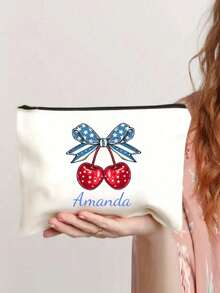 定制美国国旗心形化妆包，专属时尚收纳，专属你！共有4种款式可选（经典国旗心形、花朵蝴蝶结、樱花蝴蝶结、彩虹烟花），还可以自定义名称，打造专属你的个性化单品。