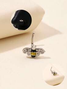 1pc Silver-Color Rhinestone Tiny Simple Stylish Bee Shaped Nose Stud, Suitable For Women's Daily Wear Nose Piercing Jewelry
