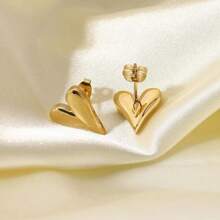 1 Pair Glossy 3D Heart Stainless Steel Stud Earrings For Women, Suitable For Daily, Vacation And Party Wear
