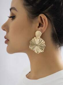 1 Pair Geometric Design Chic & Minimalist Exaggerated European And American Popular Shell Dangle Earrings For Women