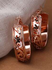 1 paire de boucles d'oreilles créoles à couches plaquées or rose sculptées