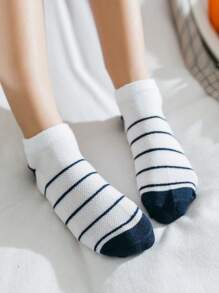 10 pares de calcetines de tobillo para niñas con malla transpirable, de colores y estilos aleatorios, apropiados para uso diario