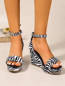 Sandal Platform Wedges Wanita, Sepatu Hak Tinggi Liburan Pantai Motif Zebra Musim Panas dengan Tali Putih dan Motif Acak - Hitam dan Putih - View 4