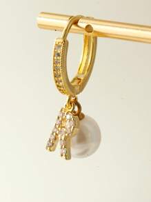 Magic Fish Set de 2 pares de aretes elegantes y de alta gama con letras incrustadas de cubíc zirconia y perla, para mujeres