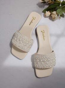 Nuevos zapatos de tacón cuadrado con adorno de strass y perlas, resistentes al deslizamiento y fácil de poner y quitar, ideales para vacaciones en la playa, versátiles y de moda, tallas grandes para mujeres