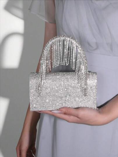 حقيبة كلاتش نسائية فاخرة للحفلات والأعراس مزينة بشرشف من الراين ولها مقبض واستخدام على الجسم، متناسقة الموضة