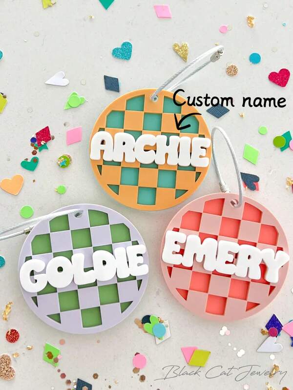 Personalized Acrylic Square Keychain With Grid Pattern And Custom Name, Baggage Tag