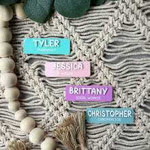 Spersonalizowane identyfikatory akrylowe, identyfikatory z nadrukiem, identyfikatory pielęgniarki, identyfikatory zawodowe, identyfikatory nauczycieli, zabawne identyfikatory, artykuły szkolne, powrót do szkoły, prezent szkolny, do biura, do szkoły, do klasy, dla prezentów dla nauczycieli, na uniwersytet, dla kolegi, do akademika, dla nauczyciela, uczniów gimnazjum, uczniów liceum, studentów, praktyczny prezent