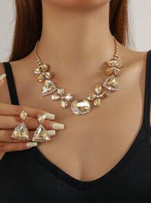 3-teiliges Set mit Halskette und Ohrringen, mit Strass und geometrischen Edelsteinen besetzt, zart und modisch, hochwertig, geeignet für den täglichen Gebrauch, Campus-Dates, Hochzeiten, Partys, Valentinstag, Urlaubsgeschenke für Frauen