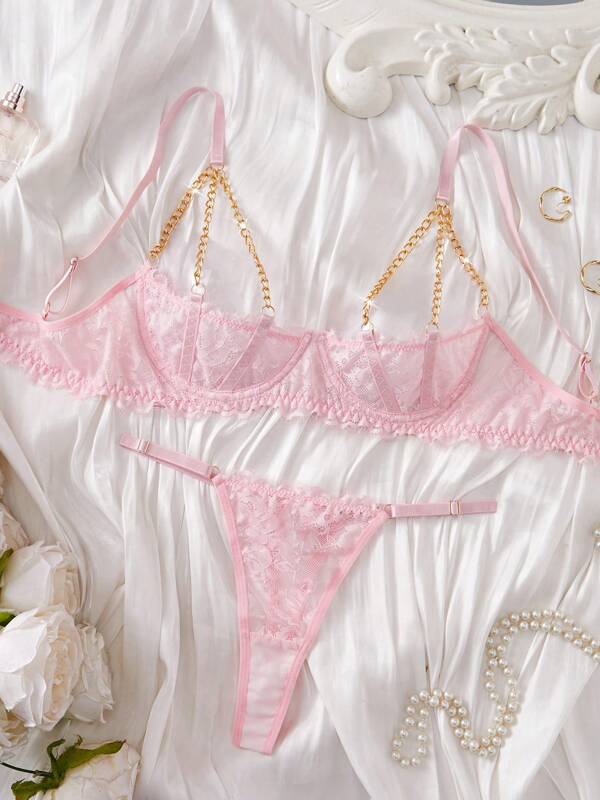 Sexy Women Pink Lace Underwire Bra With Metal Chain Decor Lingerie Set