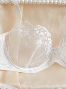 Ladies' Elegant And Sexy White Mesh Perspective Flower Embroidery Lingerie Set - 白色 - 查看 4
