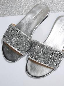 大码 35-43 女式夏季新款户外休闲时尚仿珍珠拖鞋，平底舒适一脚蹬系带水钻沙滩平底凉鞋，适合日常穿着 - 銀色(銀亮片) - 查看 7