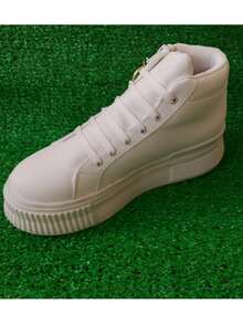 Women Tennis & Racquet Sport Shoes - White - View 3
