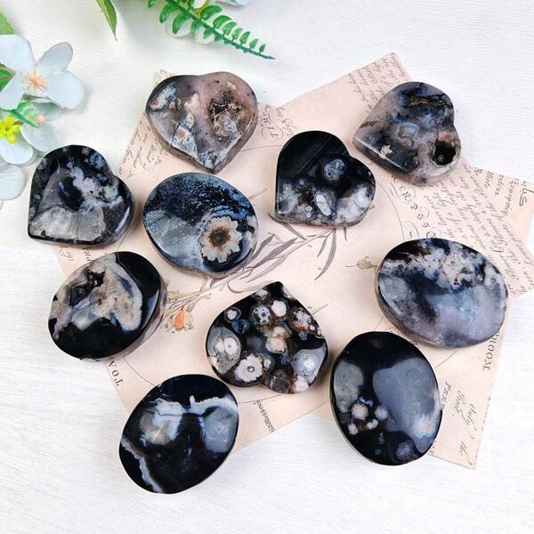 Black Flower Agate Heart Love Crystal Palm Stone Polished Handicrafts Carving For Home Garden Decoration Ornament Crystal Craft Gift