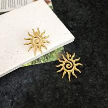 1 par de pendientes minimalistas retro de acero inoxidable chapado en oro con forma de sol irregular retorcido, pendientes populares europeos y americanos con diseño de flor de sol
