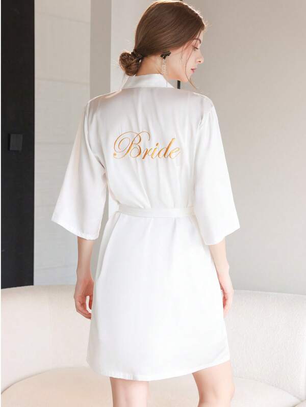 1PC Bathrobe,Bride & Bridesmaid Dress Gown Initial Letter Robe, Morning Robe And Sleeping Robe,Bridal Party Prep Wear, Wedding Ceremony & Reception Accessories Pajama Ladies Spring Summer Wedding Bridesmaid Pajama Bride Dress Bestie Party Embroidered Bathrobe Bride Bathrobe Wedding Party Wedding Supplies Outdoor Wedding Holiday Party Supplies Home Bathroom Decor Back To School