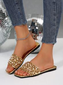 Sandalias mula de moda versátiles para playa y vacaciones, talla grande, de lujo, con adorno de perlas y punta cuadrada antideslizante, modelo 2025 nuevo