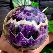 0,6kg/0,8kg Esfera de Ametista Natural Polida - Decoração de Mesa Vintage para Casa/Escritório, Exposição de Pedra Bruta com Suporte de Madeira, Bola de de Ametista Roxa Sonhadora para Meditação e Espiritualidade