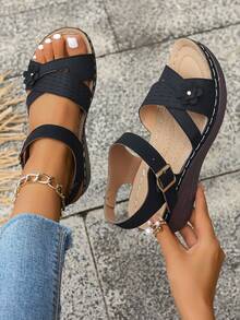 女士夏季新款花卉装饰镂空交叉带坡跟凉鞋，配金色方形扣 - 黑色 - 查看 4