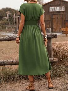 女士度假休闲纯色扭腰连衣裙