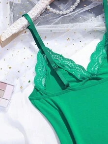 Cămașă de noapte romantică cu crăpături laterale și dantelă, model patchwork, 2 buc.