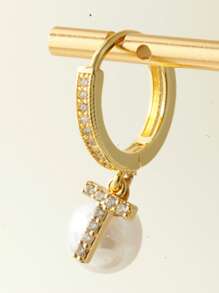 Magic Fish Set de 2 pares de aretes elegantes y de alta gama con letras incrustadas de cubíc zirconia y perla, para mujeres