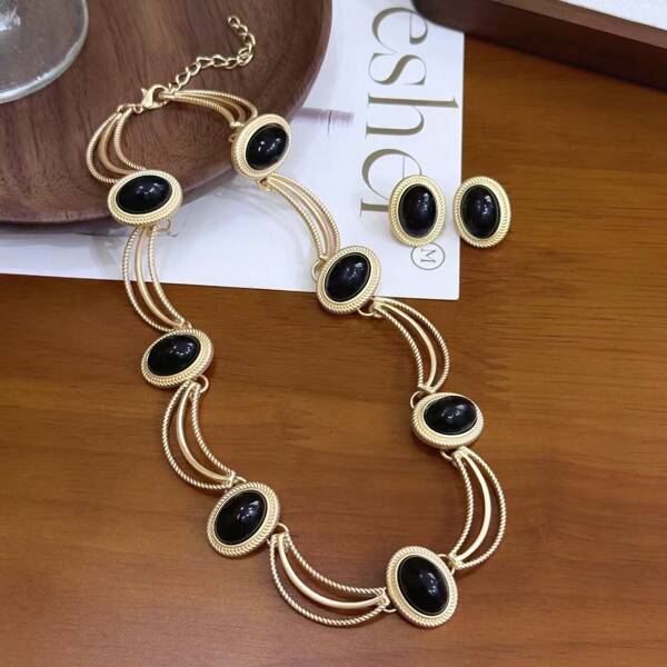French Retro Geometric Necklace And Earring Set, Vintage Palace Style, Elegant High-End Fashion Jewelry Set