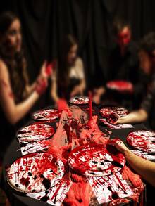 10 pezzi di piatti, tazze e tovaglioli a tema sanguinoso di Ognissanti, set di posate con zombie e scheletro, "Tempi sanguinosi", decorazioni per feste di Ognissanti, regali per feste di compleanno di Ognissanti