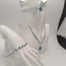 1 par de aretes + 1 collar + 1 pulsera Elegante juego de joyas chapado en plata con incrustaciones de piedras de imitación en múltiples colores para que elijas y combinar con tus atuendos diarios