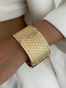 1pc European & American Style Exaggerated Geometric Metal Cuff Bracelet, Vintage Minimalist Wide Unique Design Wrist Bangle, Fashionable Jewelry For Women