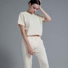 2条黑色可调节松紧带，无缝舒适的固定带，用于缩短任何款式的上衣，可用于毛衣、衬衫、吊带背心、衬衫和T恤，可以改变你穿上衣的方式，女性必备，适合休闲出游、日常穿着、夜间外出、时尚穿着、瑜伽、户外运动和健身必备，个性化DIY缩短神器