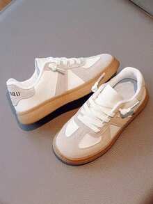 1 Pair Comfortable Children's Sports Shoes, 2025 New Fashion Versatile Soft Bottom Non-Slip Casual Sneakers For Boys And Girls, Round Toe Low-Top Sports Shoes, Suitable For Halloween, Christmas, Students, Toddlers, Run Small By 1 Size - Beige - View 2