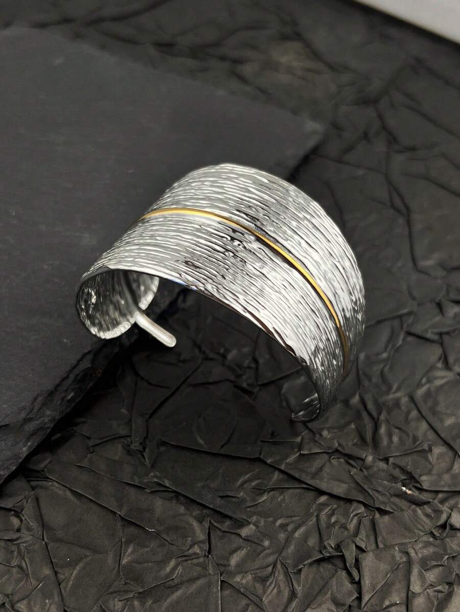 1pc 18K Gold Plated Stainless Steel Bracelet, High-End Textured Design Open Leaf Bracelet, Suitable For Women As Gift, Friendship, Daily Wear