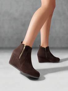 Women's Suede Low Hidden Wedge Heel Ankle Boots Round Toe Side Zipper Outside Zip For Decoration Good For Work And Date - 咖啡棕 - 查看 2
