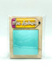 个性化教师记事本收纳盒礼品 | 定制教师姓名礼品 | 学生送老师的礼物 | 教师礼物 | 年末教师节礼物，定制教师礼物，适合返校季、教师节和学期末，实用且具有纪念意义的定制文具，教师节礼物，家居用品，装饰家居，纪念品，可重复使用，可爱，高品质，家居用品，2026 年系列 - 教師便利貼 - 查看 3